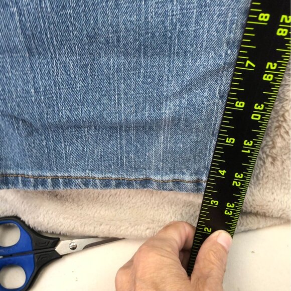 Levis Womens 505 Jeans Size 14L Light Blue Denim Straight Leg Classic - Picture 5 of 14